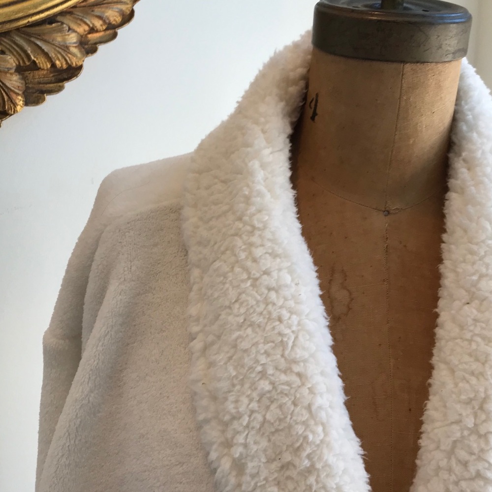 Pottery Barn Robe - Picture 4 of 8